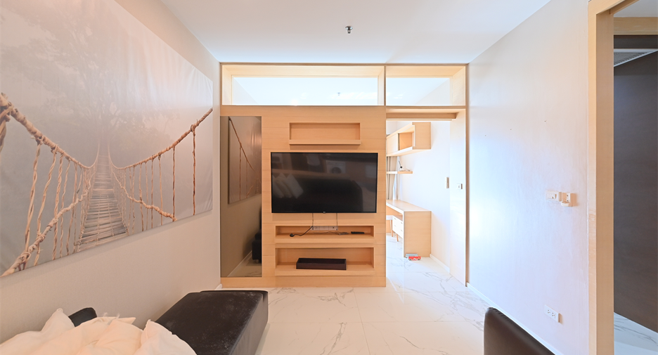 For sale 2 bedrooms condo in Khlong Toei, Bangkok