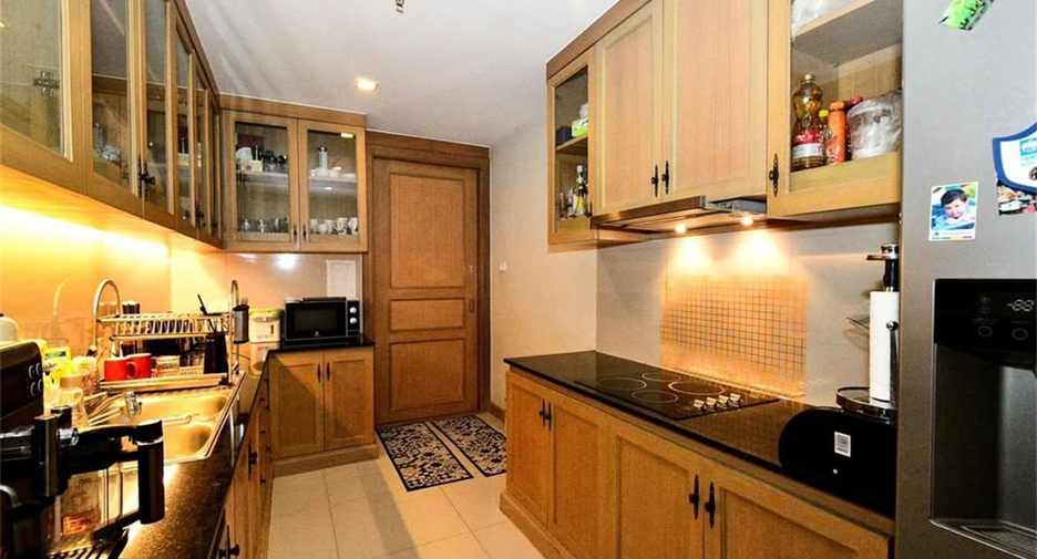For sale 3 bedrooms condo in Sathon, Bangkok
