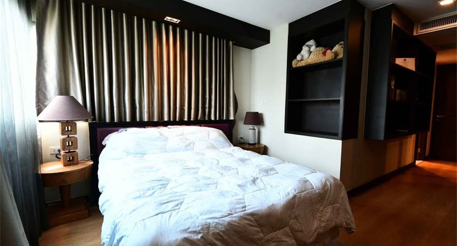 For sale 3 bedrooms condo in Sathon, Bangkok