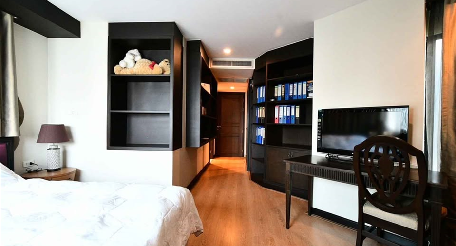 For sale 3 bedrooms condo in Sathon, Bangkok