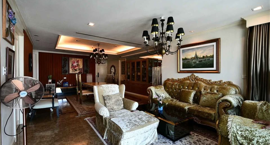 For sale 3 bedrooms condo in Sathon, Bangkok