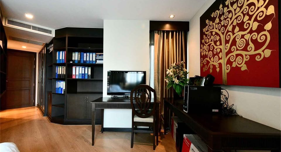 For sale 3 bedrooms condo in Sathon, Bangkok