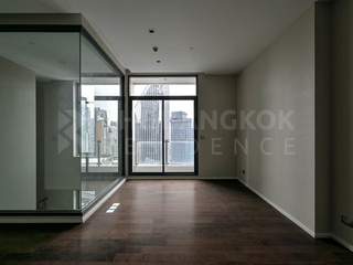 For sale 3 bedrooms condo in Khlong Toei, Bangkok