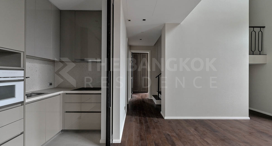Condo en venta de 3 habitaciones en Khlong Toei, Bangkok