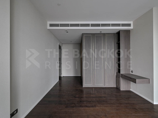 For sale 3 bedrooms condo in Khlong Toei, Bangkok