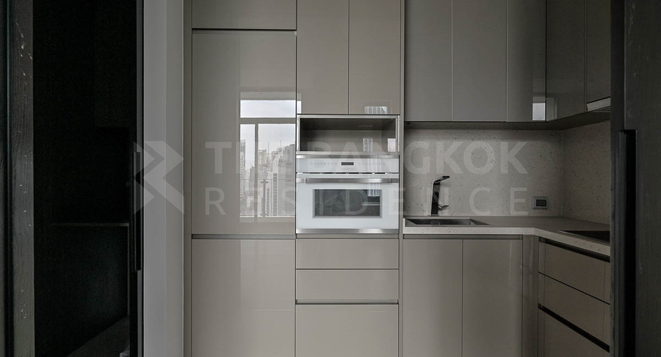 Condo en venta de 3 habitaciones en Khlong Toei, Bangkok