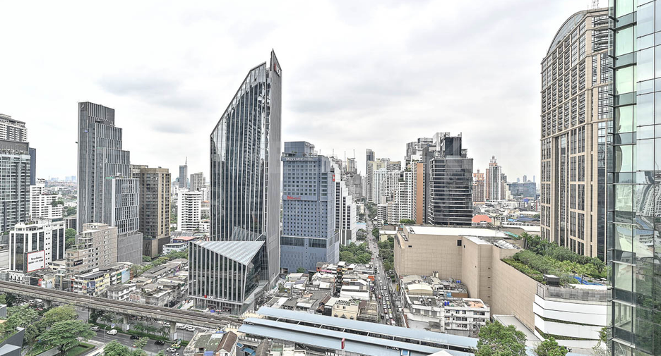 Condo en venta de 3 habitaciones en Khlong Toei, Bangkok