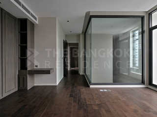 For sale 3 bedrooms condo in Khlong Toei, Bangkok