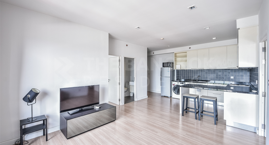 For sale 2 bedrooms condo in Sathon, Bangkok