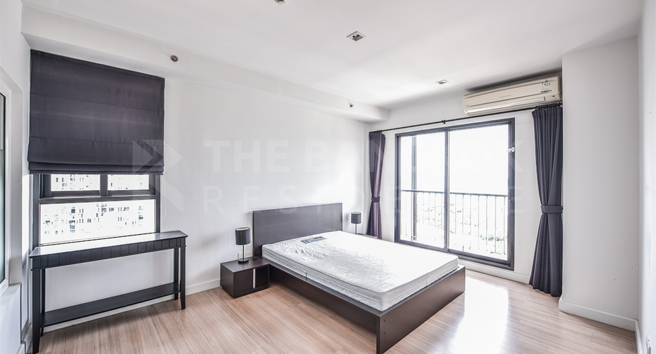 For sale 2 bedrooms condo in Sathon, Bangkok