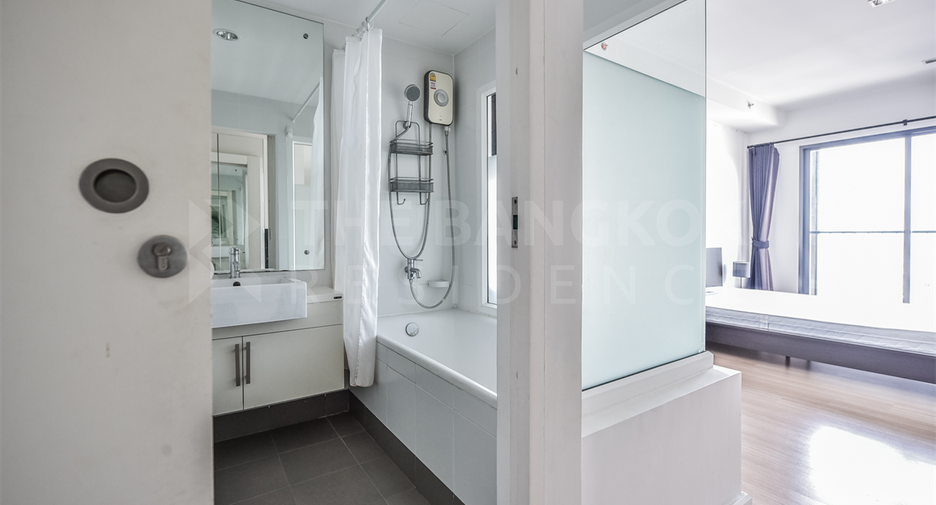 For sale 2 bedrooms condo in Sathon, Bangkok