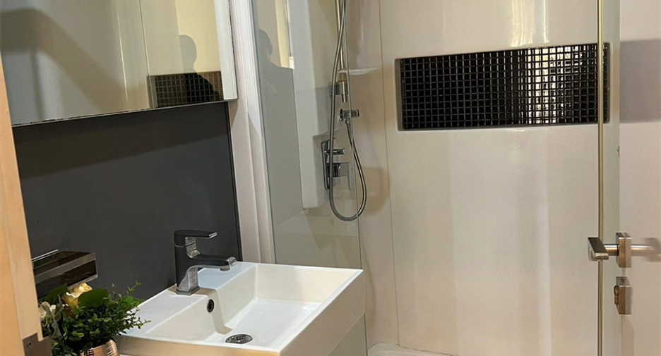 À vendre 1 chambre condo à Phra Khanong, Bangkok