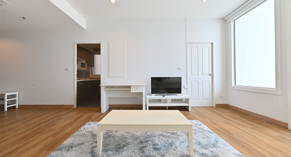 For sale 1 Beds condo in Khlong Toei, Bangkok