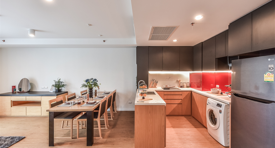 For sale 3 bedrooms condo in Bang Rak, Bangkok