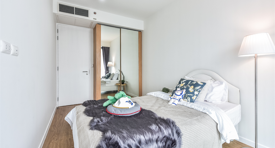 For sale 3 bedrooms condo in Bang Rak, Bangkok