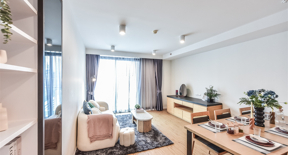 For sale 3 bedrooms condo in Bang Rak, Bangkok