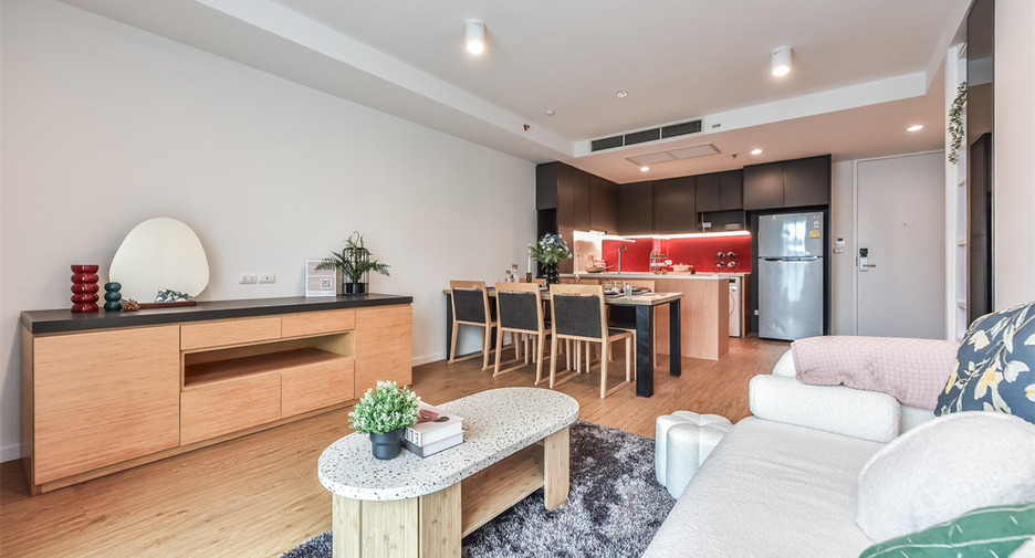 For sale 3 bedrooms condo in Bang Rak, Bangkok