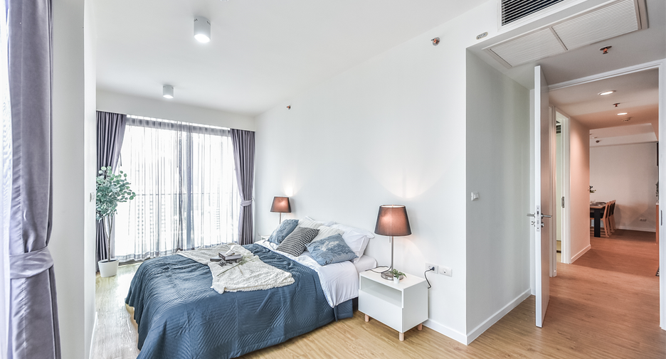 For sale 3 bedrooms condo in Bang Rak, Bangkok