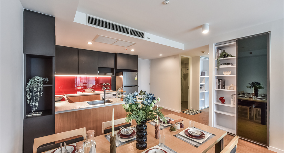 For sale 3 bedrooms condo in Bang Rak, Bangkok