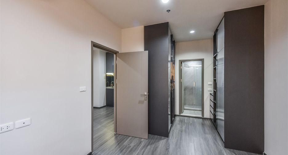 For sale 1 bed condo in Khlong Toei, Bangkok