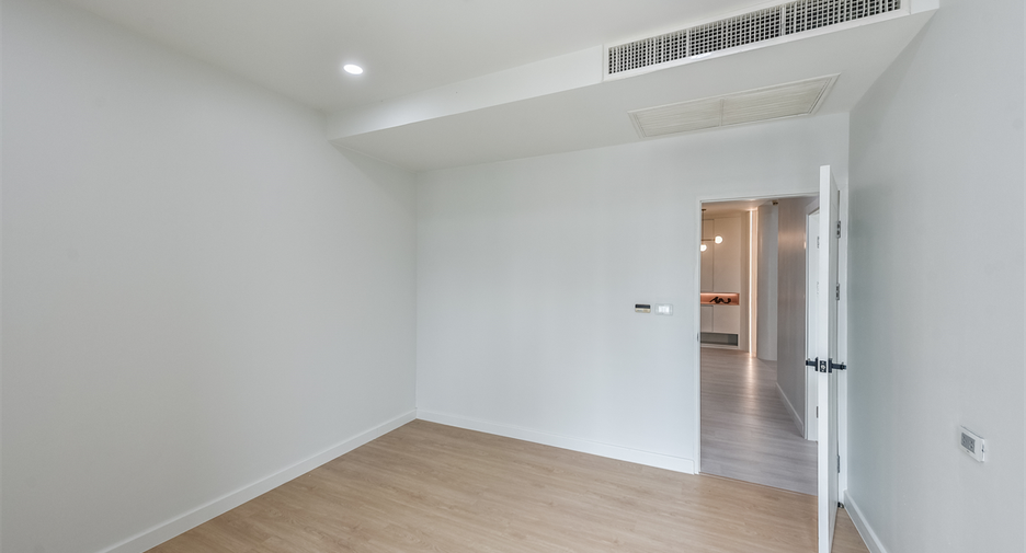 For sale 2 ベッドルーム condo in Watthana, Bangkok