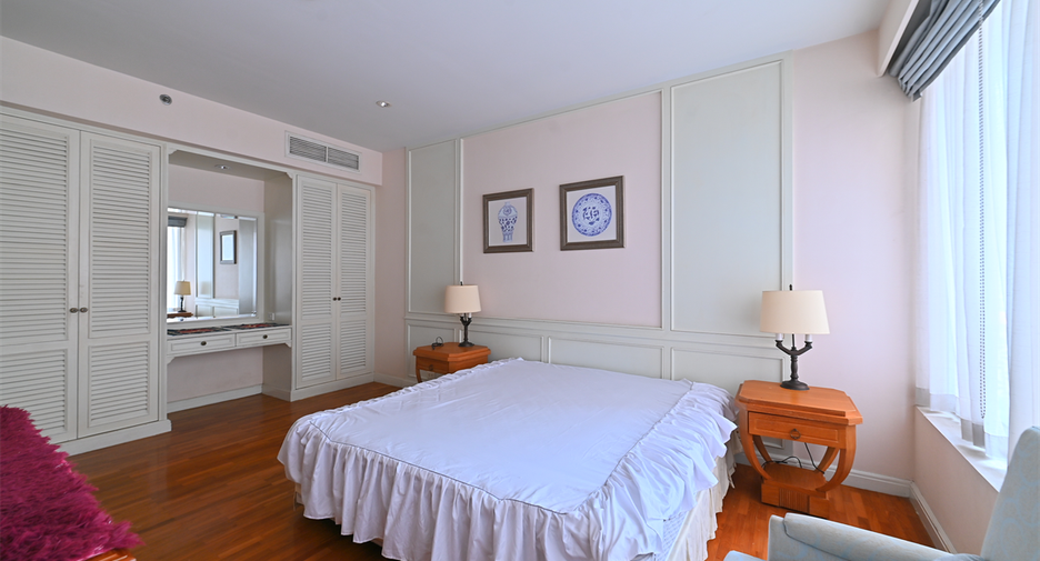 For sale 2 ベッドルーム condo in Pathum Wan, Bangkok