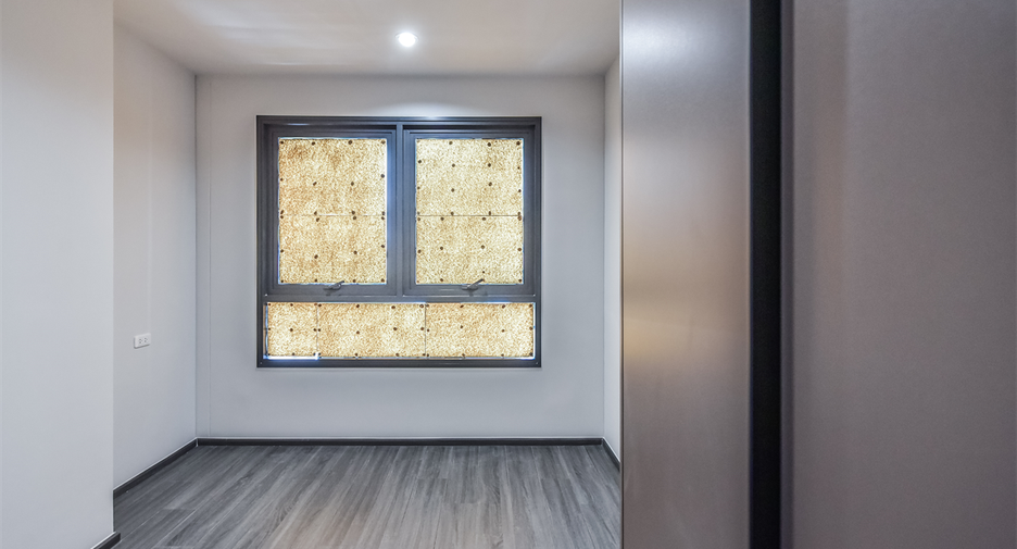 For sale 3 bedrooms condo in Khlong Toei, Bangkok
