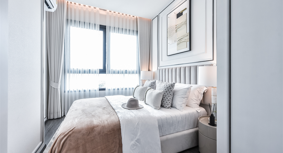 For sale 3 bedrooms condo in Khlong Toei, Bangkok