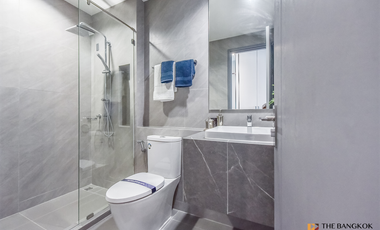 For sale 3 bedrooms condo in Khlong Toei, Bangkok