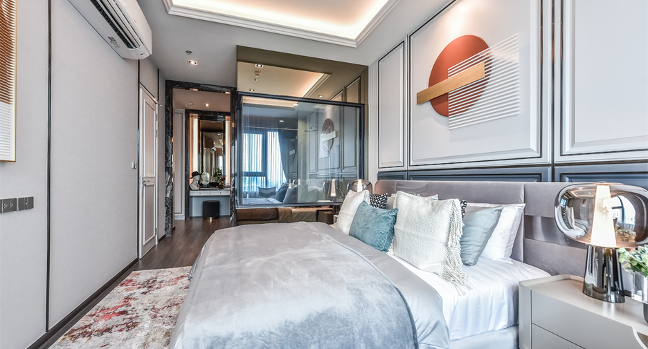 For sale 3 bedrooms condo in Khlong Toei, Bangkok