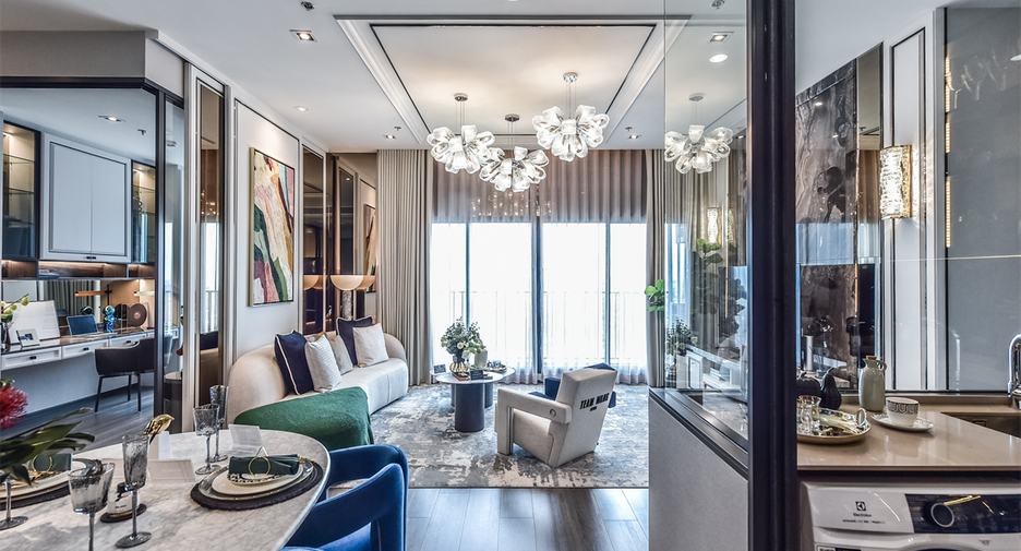 For sale 3 bedrooms condo in Khlong Toei, Bangkok