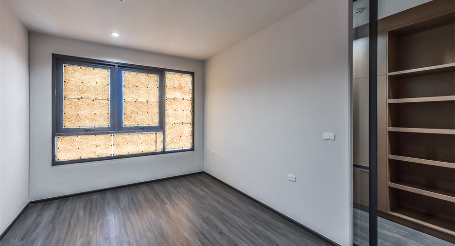 For sale 2 bedrooms condo in Khlong Toei, Bangkok