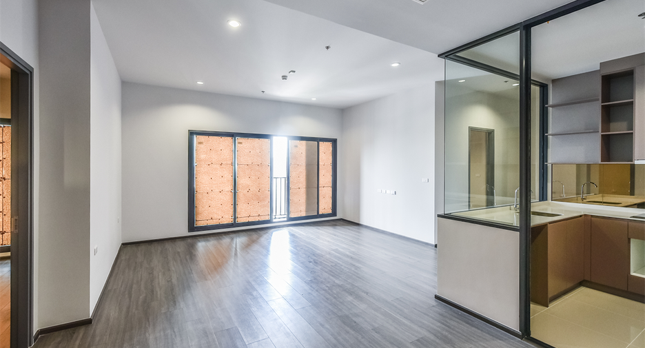 For sale 2 bedrooms condo in Khlong Toei, Bangkok