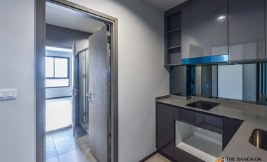 For sale 2 bedrooms condo in Khlong Toei, Bangkok