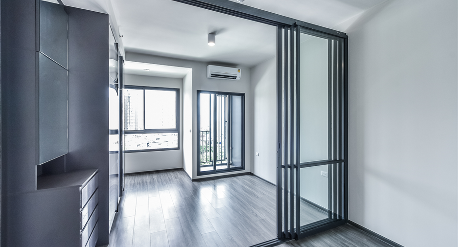For sale 1 bed condo in Khlong Toei, Bangkok