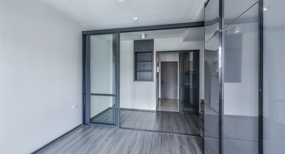For sale 1 bed condo in Khlong Toei, Bangkok