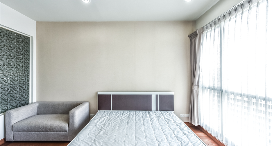 For sale 1 bed condo in Pathum Wan, Bangkok