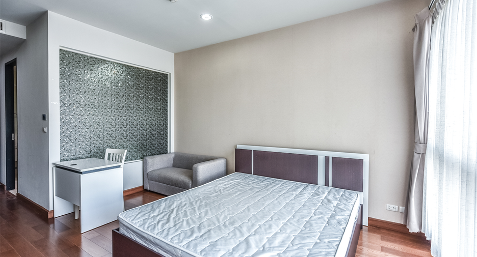 For sale 1 bed condo in Pathum Wan, Bangkok