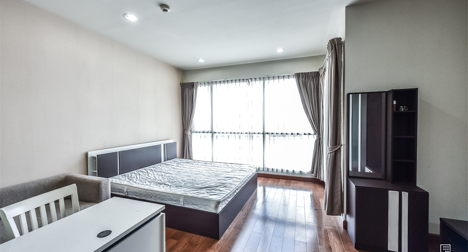For sale 1 bed condo in Pathum Wan, Bangkok