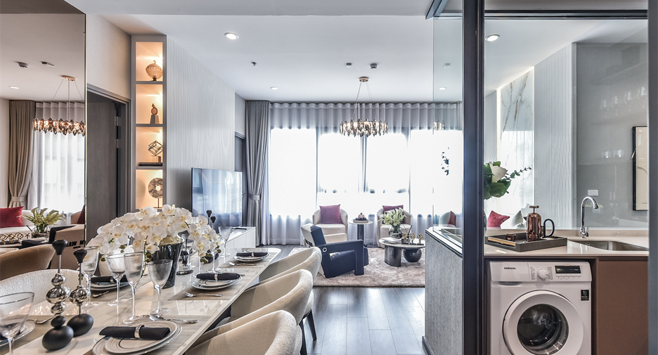 For sale 3 bedrooms condo in Khlong Toei, Bangkok