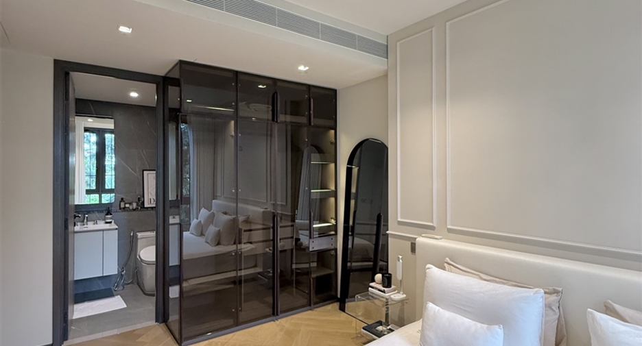 For sale 1 bed condo in Watthana, Bangkok