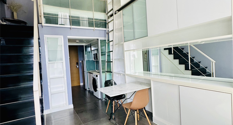 Wohnung zum Kauf mit 1 Zimmer in Khlong Toei, Bangkok