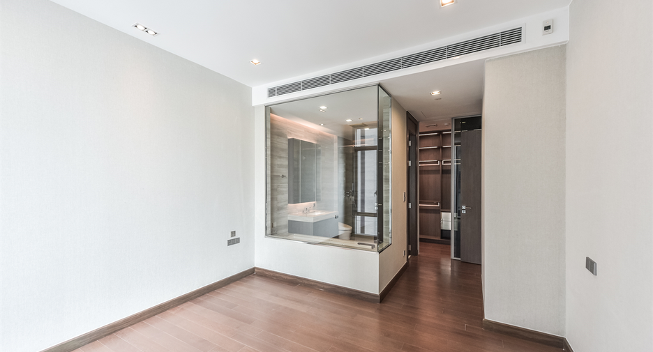 For sale 2 bedrooms condo in Khlong Toei, Bangkok