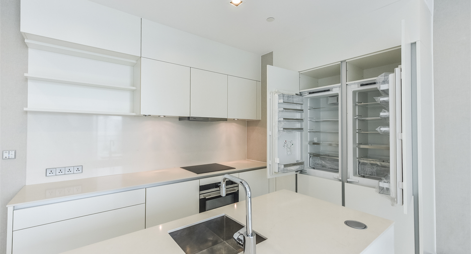 For sale 2 bedrooms condo in Khlong Toei, Bangkok