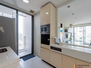 Condo en venta de 2 habitaciones en Phra Khanong, Bangkok