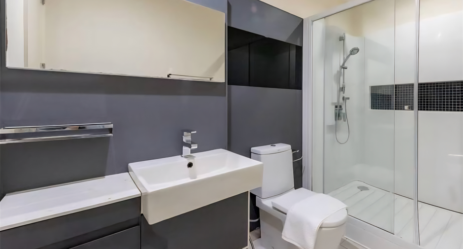 Wohnung zum Kauf mit 2 Zimmer in Phra Khanong, Bangkok