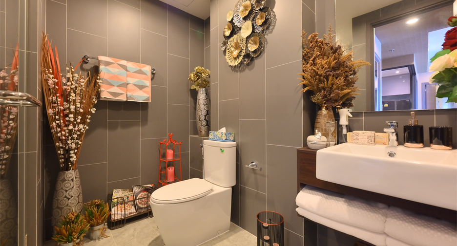 For sale 2 bedrooms condo in Watthana, Bangkok