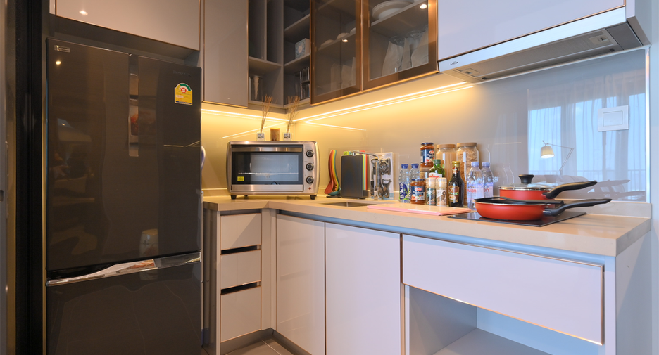 For sale 2 bedrooms condo in Watthana, Bangkok