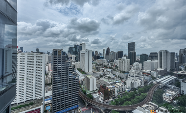 Condo en venta de 2 habitaciones en Bang Rak, Bangkok