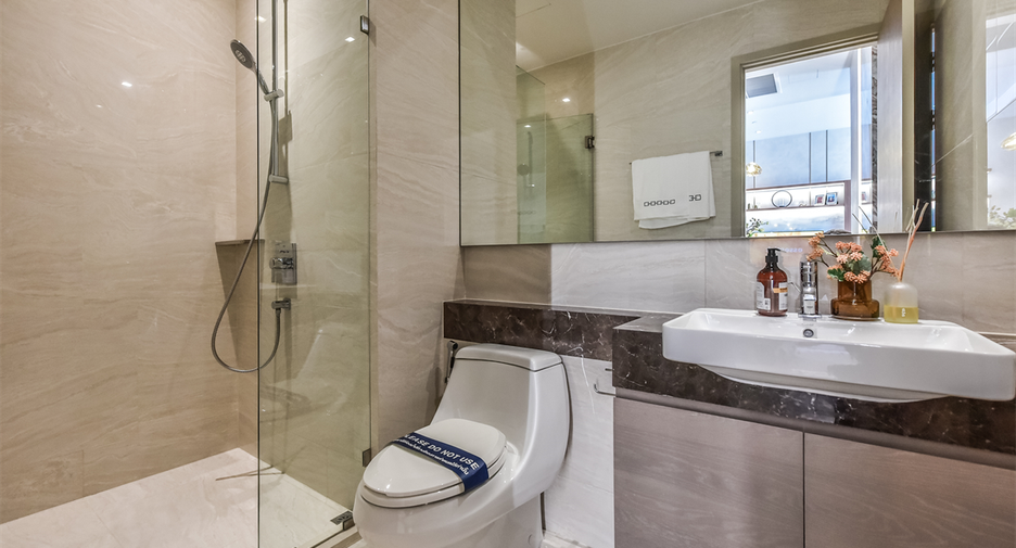 Condo en venta de 2 habitaciones en Bang Rak, Bangkok